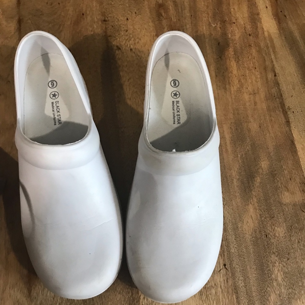 Black star nurse shoes